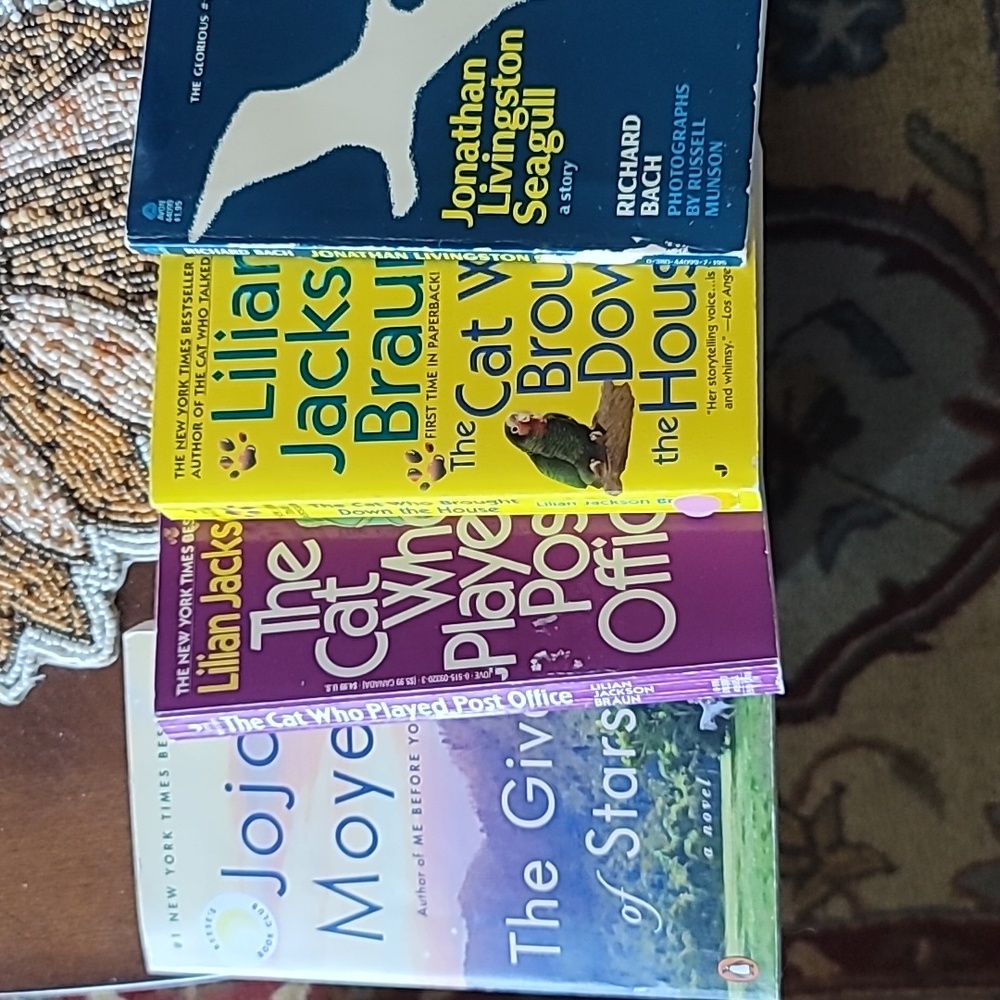 'Jonathan Livingston Seagull', 2 'The Cat Who...' & 'The Giver Of Stars' Books. - Picture 6 of 11